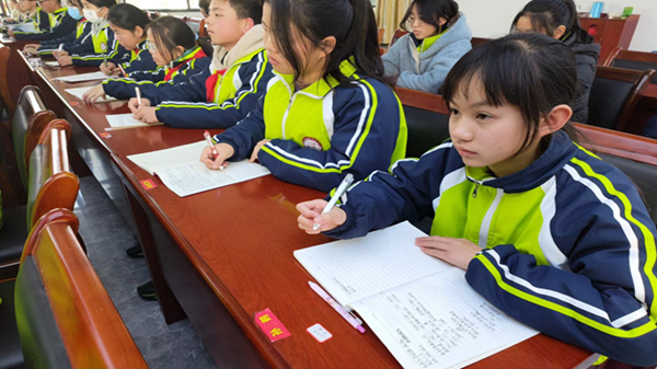 芦山县国张中学图片